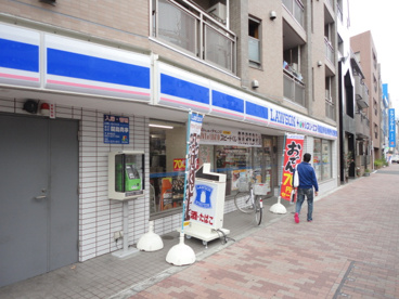 LAWSONプラススリーエフ中野弥生町店の画像1