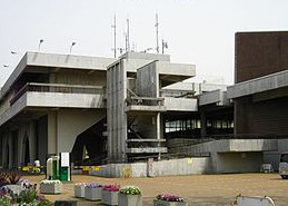 三鷹市役所の画像1