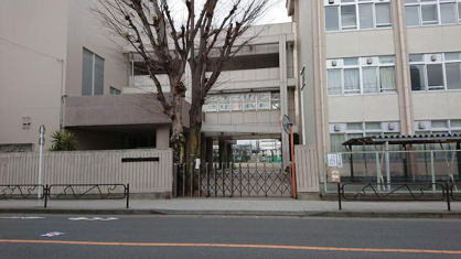 羽村市立羽村第二中学校の画像1