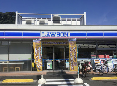 ローソン 足立伊興四丁目店の画像1