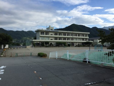 甲州市立大藤小学校の画像2