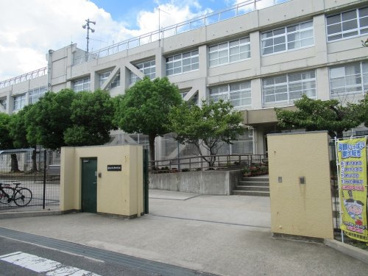 東大阪市立弥刀中学校の画像1