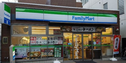 ファミリーマートひばりが丘一丁目店の画像1