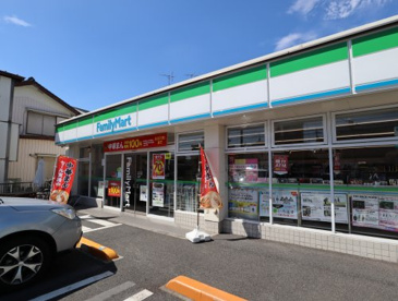 ファミリーマート 堀切六丁目店の画像1