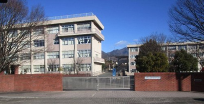 山梨県立産業技術短期大学校の画像1