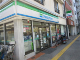 ファミリーマート 六義園店