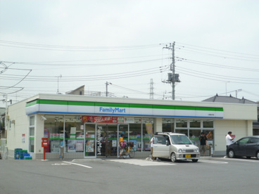 ファミリーマート 三郷谷中店の画像1