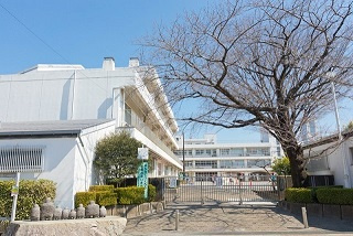 横浜市立西前小学校の画像1