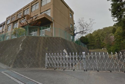 八王子市立加住中学校の画像1