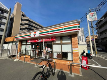 セブンイレブン福岡大楠1丁目の画像1