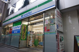ファミリーマート 西新宿七丁目店