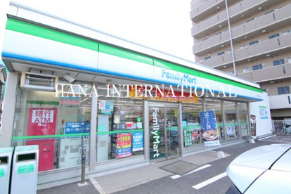 ファミリーマート 鹿骨前沼橋店の画像1