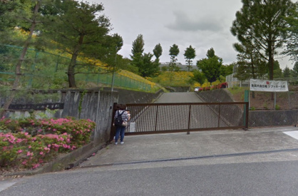 八王子市立松が谷中学校の画像1