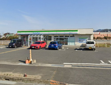 ファミリーマート　賀集八幡店の画像1