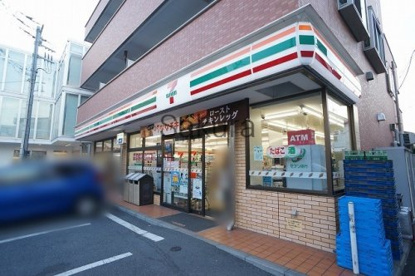 セブンイレブン鶴見市場東中店の画像1