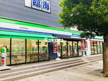 ファミリーマート　中川中央の画像1
