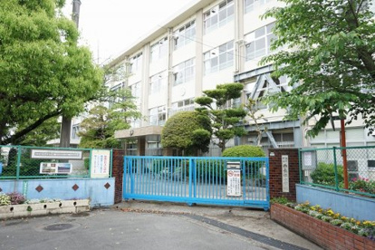 福岡市立西長住小学校の画像1