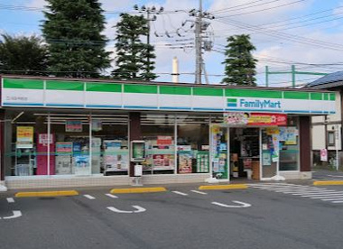 ファミリーマート 立川四中前店の画像1