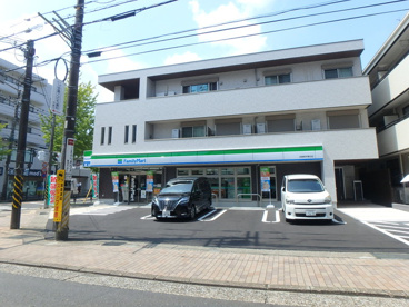 ファミリーマート 田園都市鷺沼店の画像1