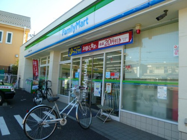 ファミリーマート 杉並宮前三丁目店の画像1