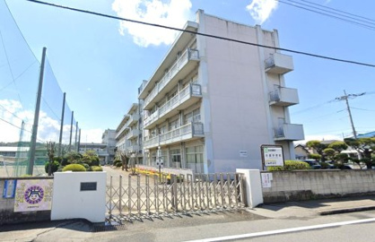 片岡中学校の画像1