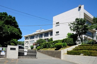 横須賀市立公郷中学校の画像1