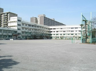 北区立堀船中学校の画像2