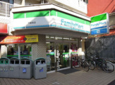 ファミリーマート不動前店