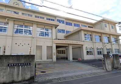 塚沢中学校の画像1