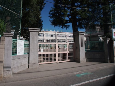 杉並区立桃井第三小学校の画像1