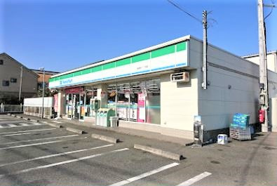 ファミリーマート 柴崎町六丁目店の画像1