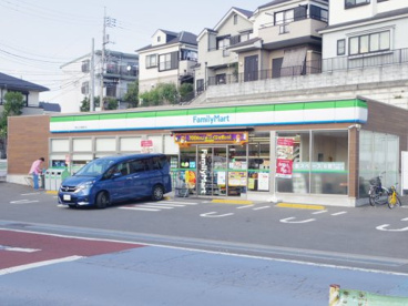ファミリーマート 福生山王橋通り店の画像1