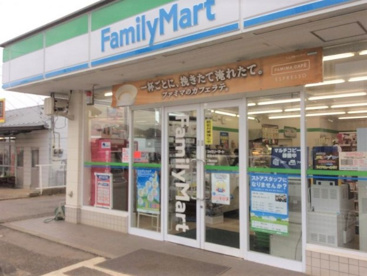 ファミリーマート阿見中央店の画像1