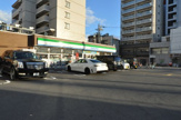 コンビニエンスストア ファミリーマート桜川二丁目店