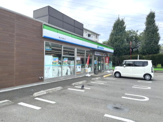 ファミリーマート 滝山中央通り店の画像1