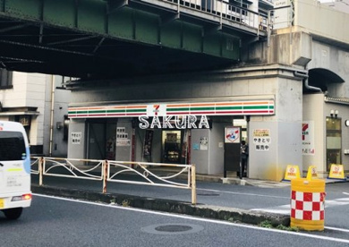 セブン-イレブン 京急ST黄金町店の画像1