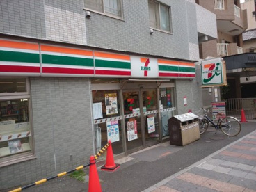 セブンイレブン 横須賀本町2丁目店の画像1