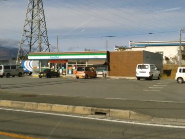 ファミリーマート 甲斐双葉龍地店の画像1