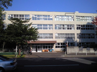 札幌市立月寒中学校の画像1
