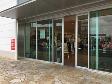 ユニクロ 甲斐アルプス通り店の画像2