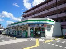 ファミリーマート MYS八尾木北店の画像1