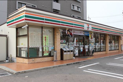 セブンイレブン 明石硯町店の画像1