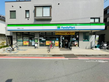 ファミリーマート 中野新井二丁目店の画像1