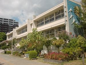 豊中市立東丘小学校の画像1