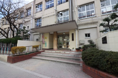 大阪市立成育小学校の画像1