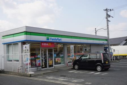 ファミリーマート 天理柳本店の画像1