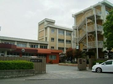 和歌山市立紀之川中学校の画像1