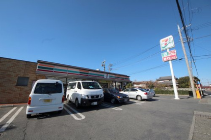 セブンイレブン 寒川田端店の画像1