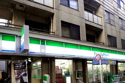 ファミリーマート用賀二丁目店の画像1