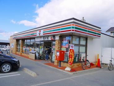 セブンイレブン 木津州見台1丁目店の画像1